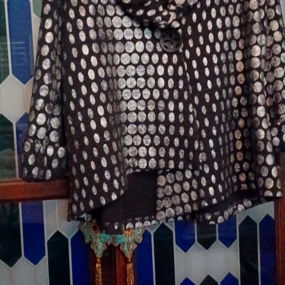 Woman's jacket - Picture 5 of 5